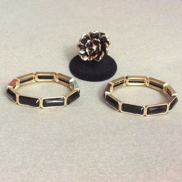Bracelet & Rings bundle “NWOT” - Picture 2 of 5